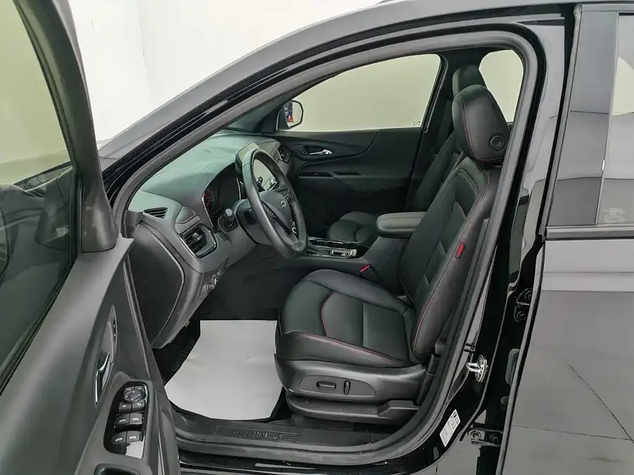 Chevrolet Equinox Explorer 2022 light hybrid 550T RS smart expansion version 2022 — миниатюра 3