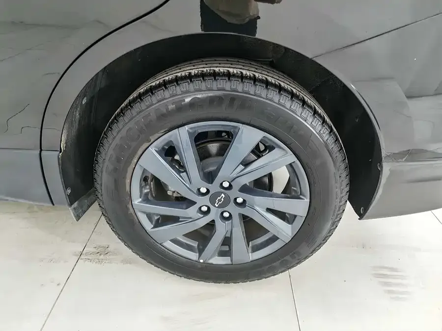 Chevrolet Equinox Explorer 2022 light hybrid 550T RS smart expansion version 2022 — миниатюра 5
