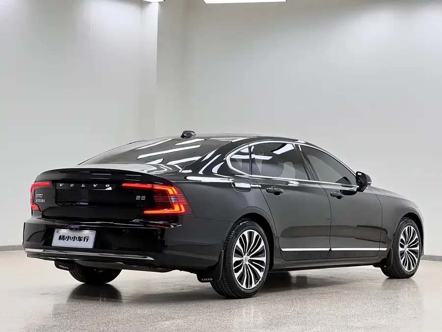 Volvo S90 2024 B5 Luxury Edition 2024 — миниатюра 2