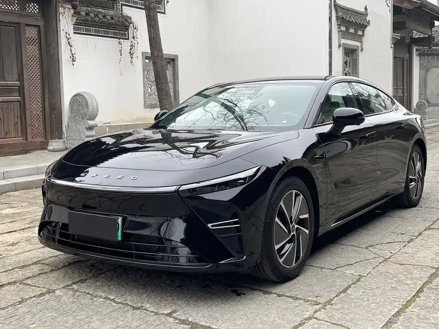 Exeed Sterra ES Star Era ES 2025 Extended Range Pro High-Speed Assisted Driving 2025 — фото 1, купить с доставкой в Москву