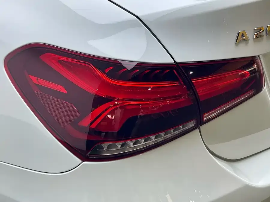 Mercedes-Benz Class A Mercedes-Benz A-Class 2022 Model A 200 L Sports Sedan Dynamic Edition 2022 — миниатюра 3