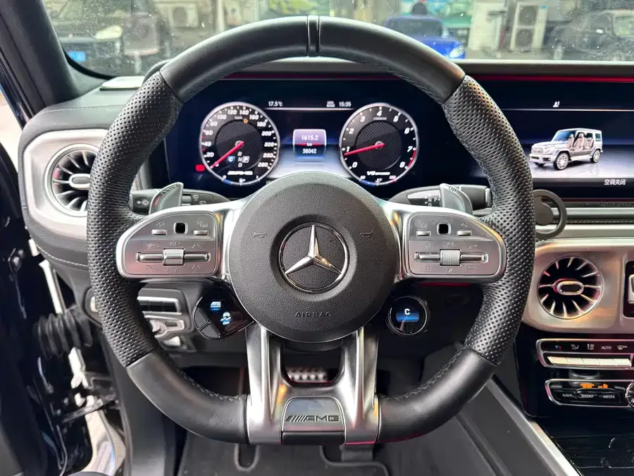 Mercedes-Benz G-Class AMG Mercedes-Benz G-Class AMG 2023 AMG G 63 2024 — миниатюра 3