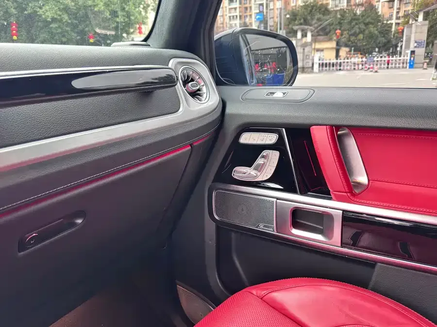 Mercedes-Benz G-Class AMG Mercedes-Benz G-Class AMG 2023 AMG G 63 2024 — миниатюра 4