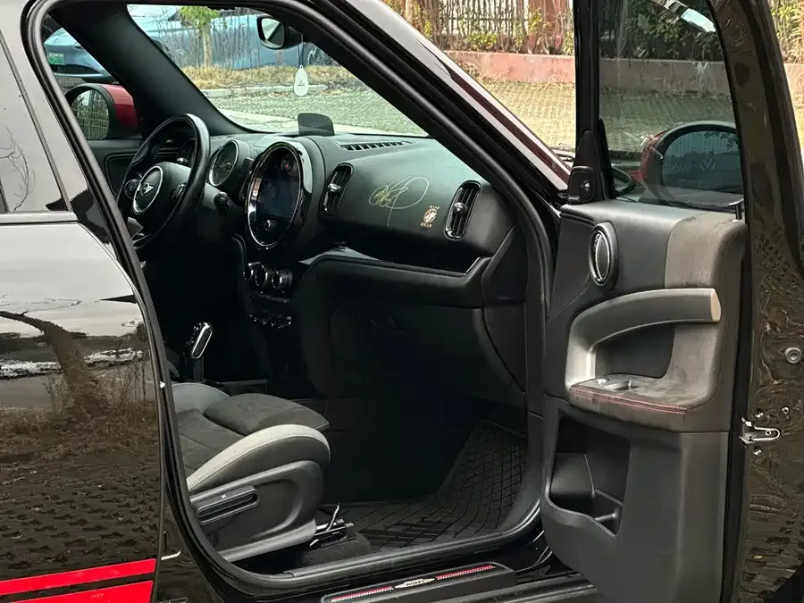 MINI JCW COUNTRYMAN MINI JCW COUNTRYMAN 2021 2.0T JOHN COOPER WORKS ALL-IN 2022 — миниатюра 3