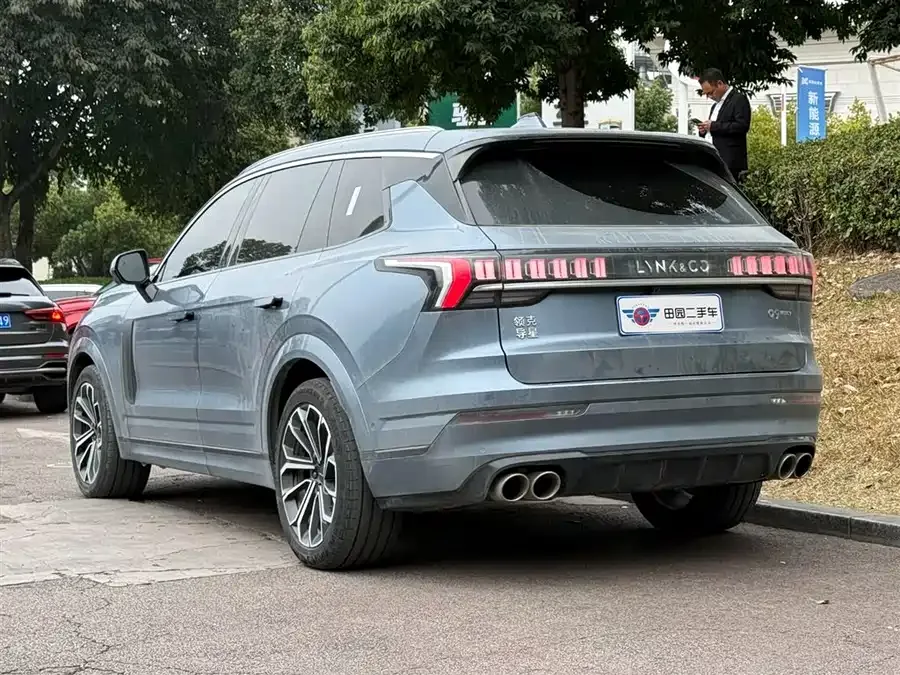 Lynk & Co 09 Lynk & Co 09 2024 2.0T 4WD Global Edition 7 Seaters 2024 — миниатюра 2