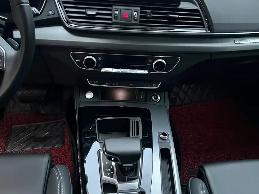 Audi Q5L 2023 40T Fashion Dynamic Edition 2023 — миниатюра 3