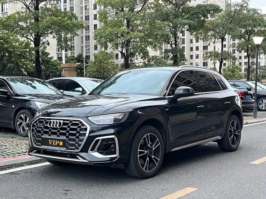 Audi Q5L 2023 40T Fashion Dynamic Edition 2023 — фото 1, купить с доставкой в Москву