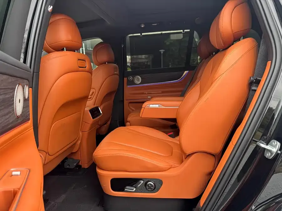 AITO M9 M9 2024 Extended Range Ultra Edition 42kWh 6-seater Edition 2025 — миниатюра 5