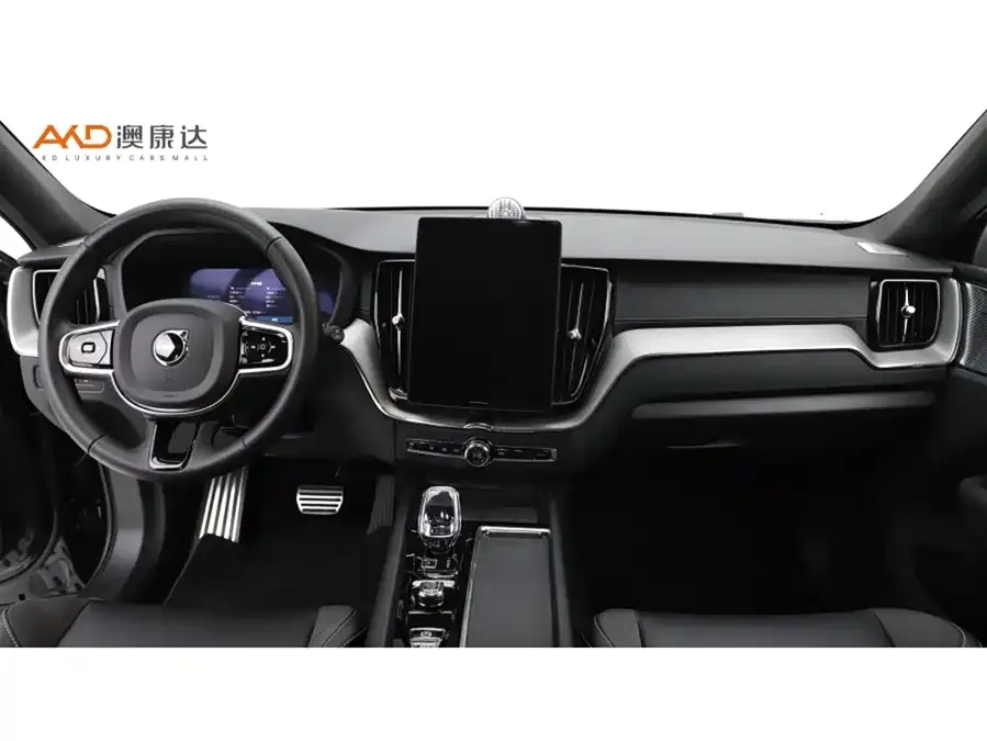 Volvo XC60 Plug-in Hybrid 2026 Long Range AWD Smart Midnight Black Edition 2025 — миниатюра 4