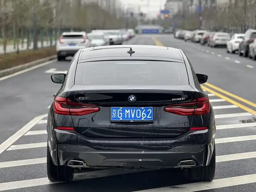 BMW 6 Series GT 2024 630i M Sport Package 2024 — миниатюра 3