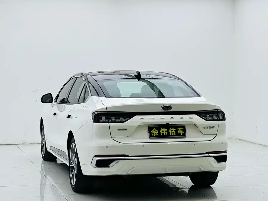 Ford Mondeo 2023 Mondeo EcoBoost 245 Extreme Edition 2023 — миниатюра 2