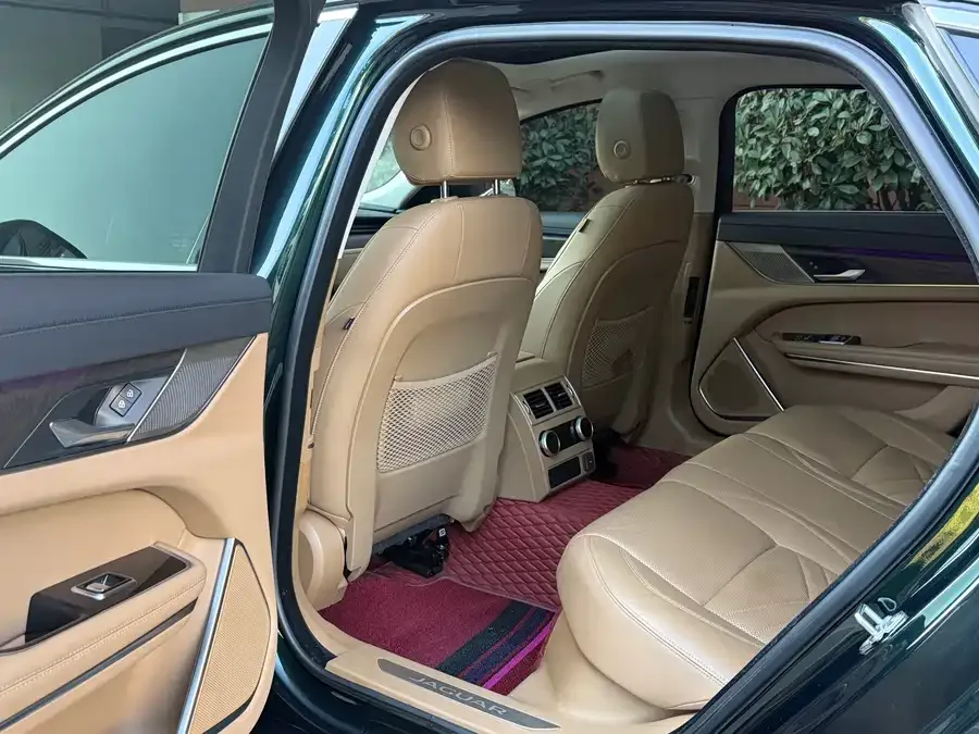 Jaguar XFL 2022 XFL 2.0T P250 2WD Exclusive Luxury Edition 2022 — миниатюра 3