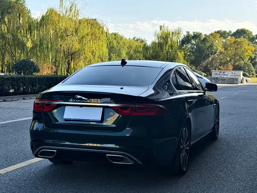 Jaguar XFL 2022 XFL 2.0T P250 2WD Exclusive Luxury Edition 2022 — миниатюра 5