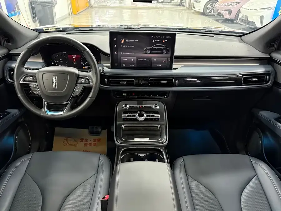 Lincoln Navigator Navigator 2021 2.0T 4WD Premium Edition 2022 — миниатюра 3