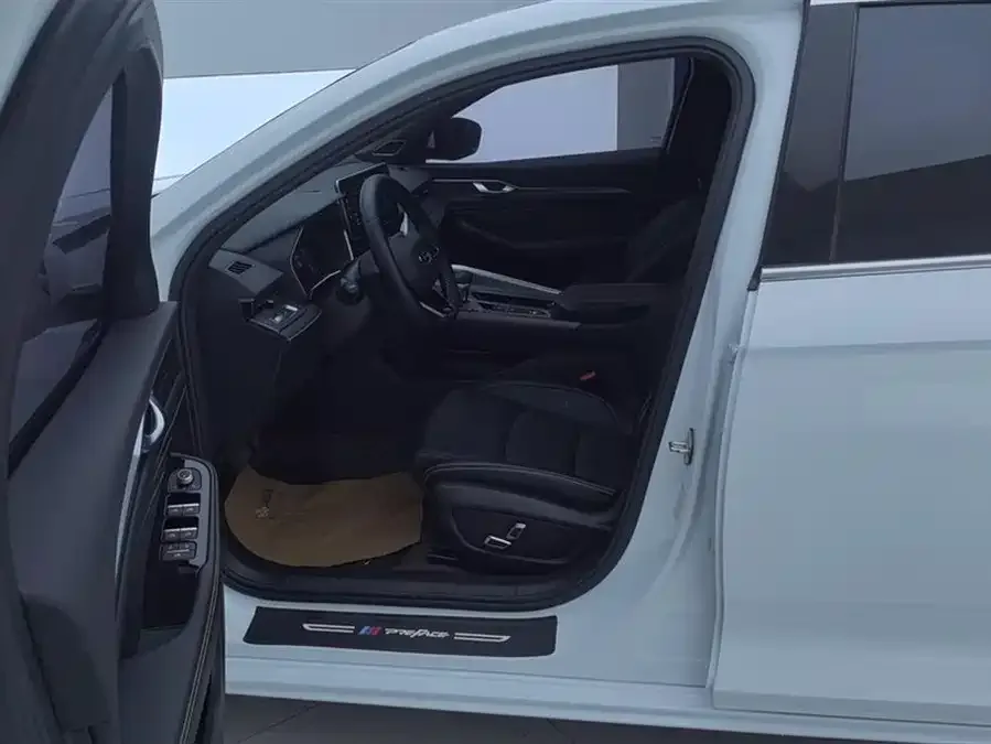 Geely Xingrui Xingrui 2023 1.5TD Fuyao Edition 2024 — миниатюра 3