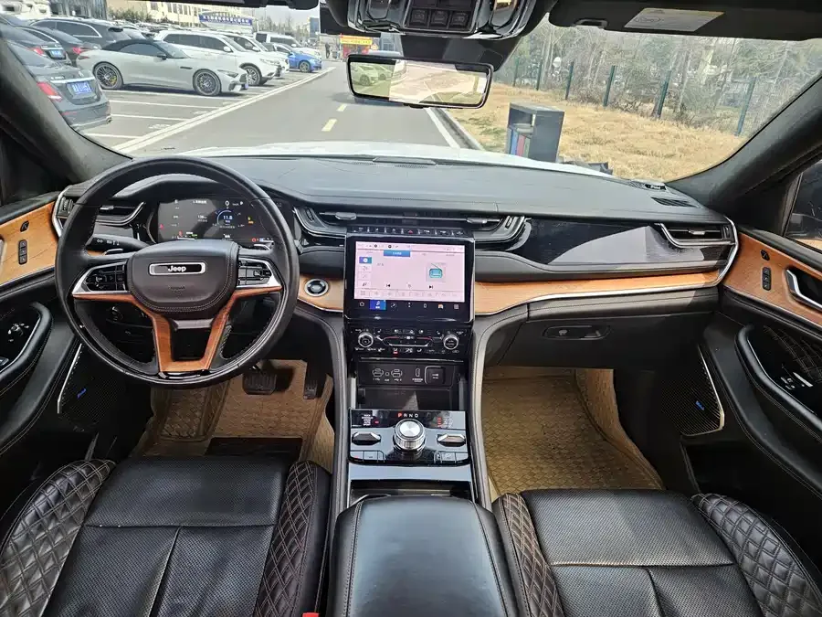 Jeep Grand Cherokee 4xe Grand Cherokee 4xe (Imported) 2023 4xe Peak Edition 2023 — миниатюра 2
