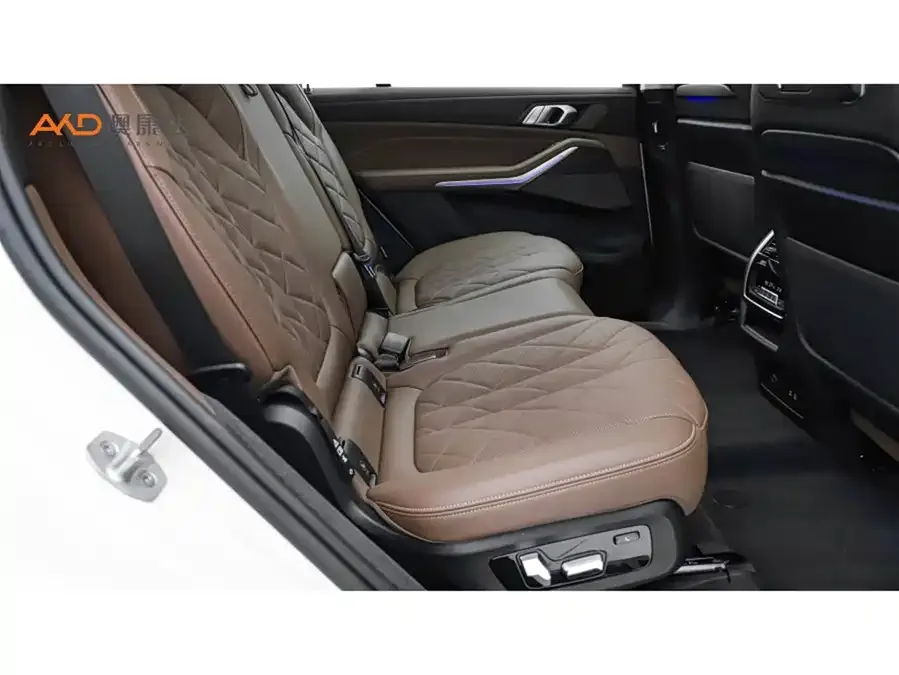 BMW X7 2023 xDrive40i Leading Luxury Package 2024 — миниатюра 5