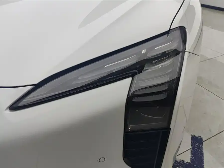 Hongqi EH7 Hongqi EH7 2024 690 Pro 2024 — миниатюра 2