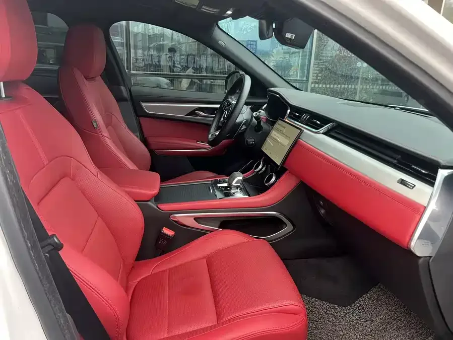 Jaguar F-Pace 2024 P250 R-Dynamic SE 2024 — миниатюра 4