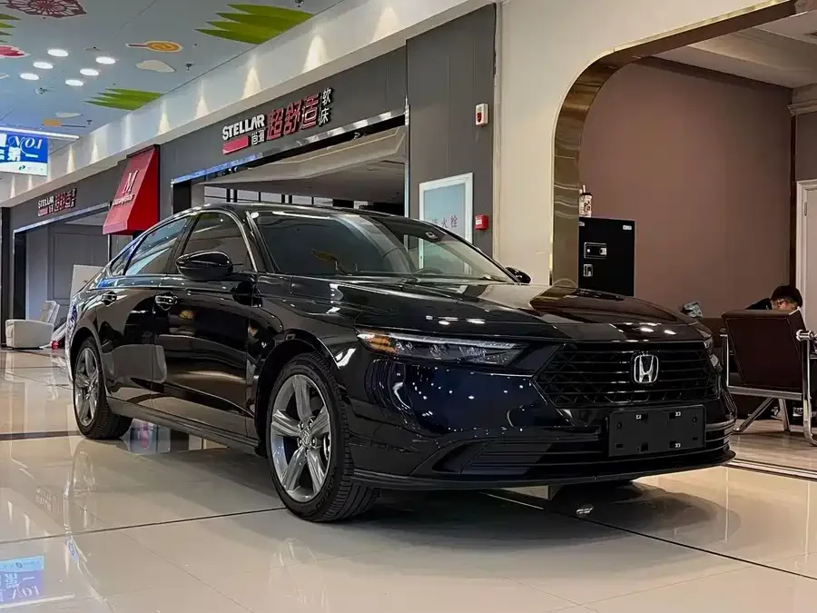 Honda Accord New Energy Accord New Energy 2023 2.0L e:PHEV Luxury Edition 2024 — миниатюра 3