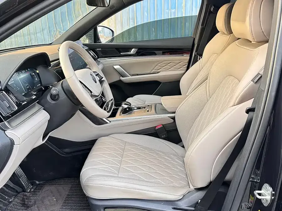 BYD Tang New Energy Tang New Energy 2024 DM-i Honor Edition 112KM Premium Edition 2025 — миниатюра 4