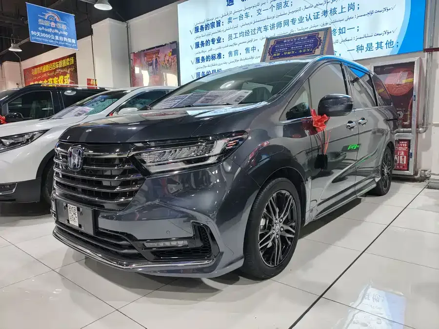 Honda Odyssey 2022 Odyssey 2.0L e:HEV Elite Edition 2023 — фото 1, купить с доставкой в Москву