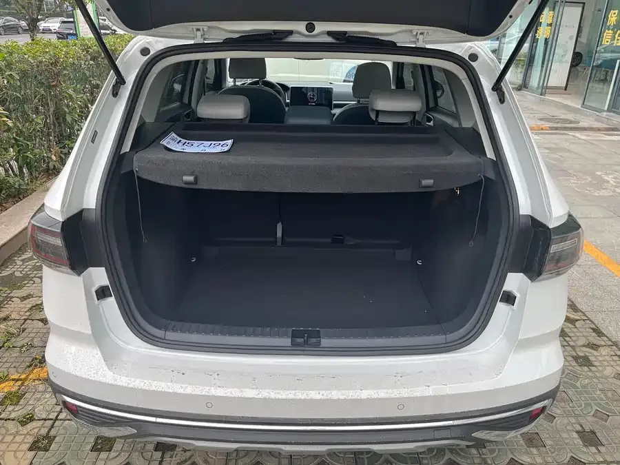 Volkswagen Tiguan (Tharu) Tuyue 2024 300TSI 2WD Full Moon Edition 2025 — миниатюра 5