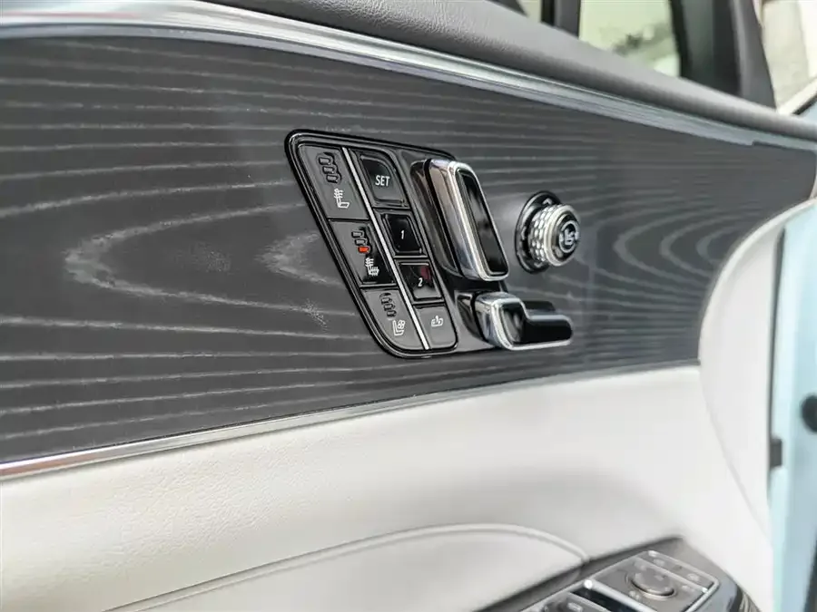 Cadillac IQ Ruige IQ Ruige 2024 rear-wheel drive standard battery life luxury version 2025 — миниатюра 4