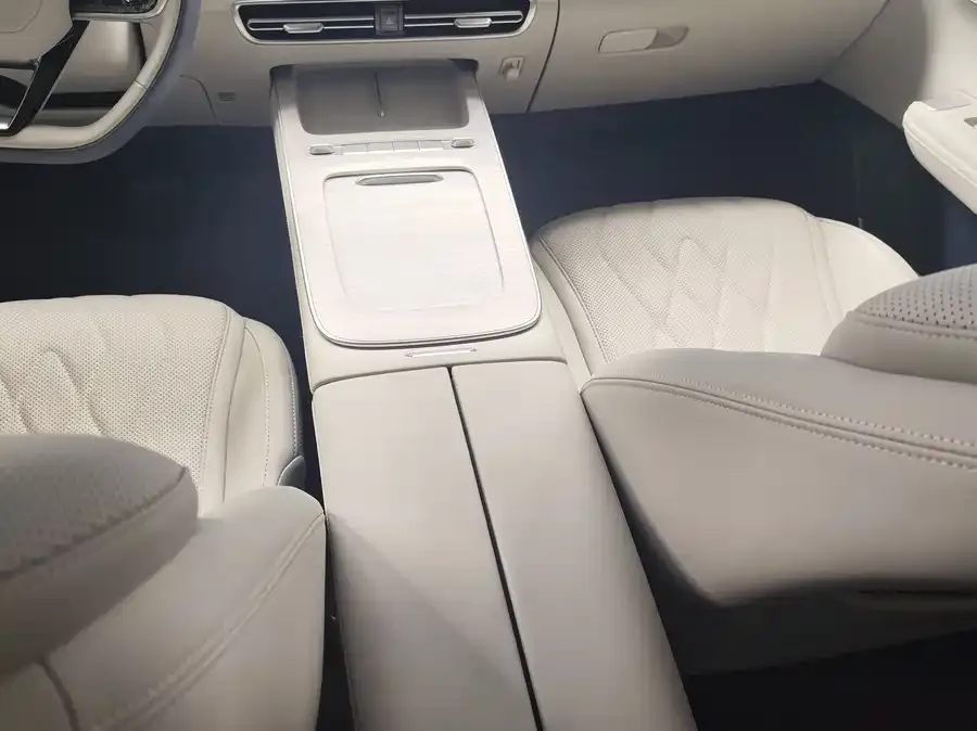 Chery Fengyun A8L Fengyun A8L 2025 1.5TGDI 145km Luxury Edition 2026 — миниатюра 3