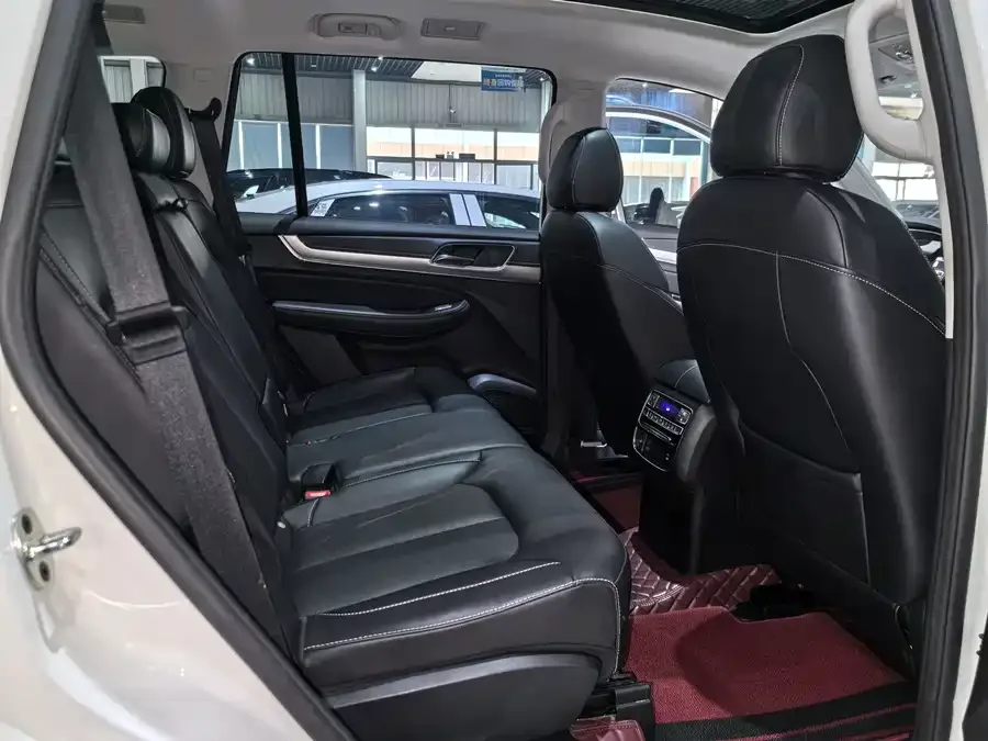 Roewe RX8 Roewe RX8 2019 30T Intelligent Network 2WD Super Flagship Edition 2023 — миниатюра 4