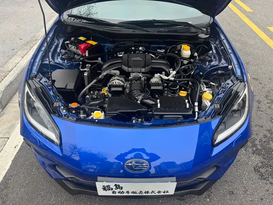Subaru BRZ 2022 2.4L manual version 2022 — миниатюра 3