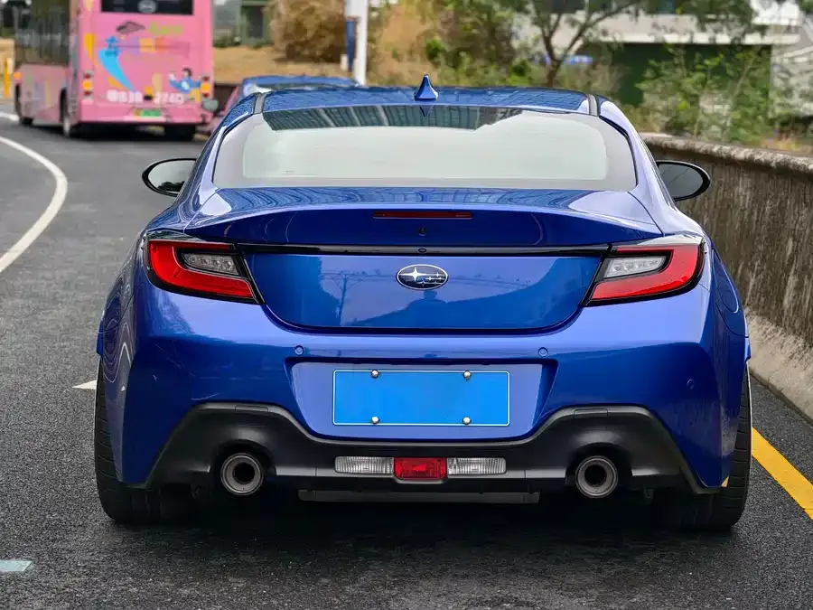 Subaru BRZ 2022 2.4L manual version 2022 — миниатюра 2