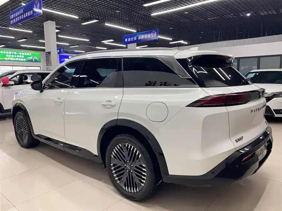 Nissan Pathfinder Tanlu 2024 380VC-TURBO 4WD Zhizun Edition 6 Seaters 2024 — миниатюра 4
