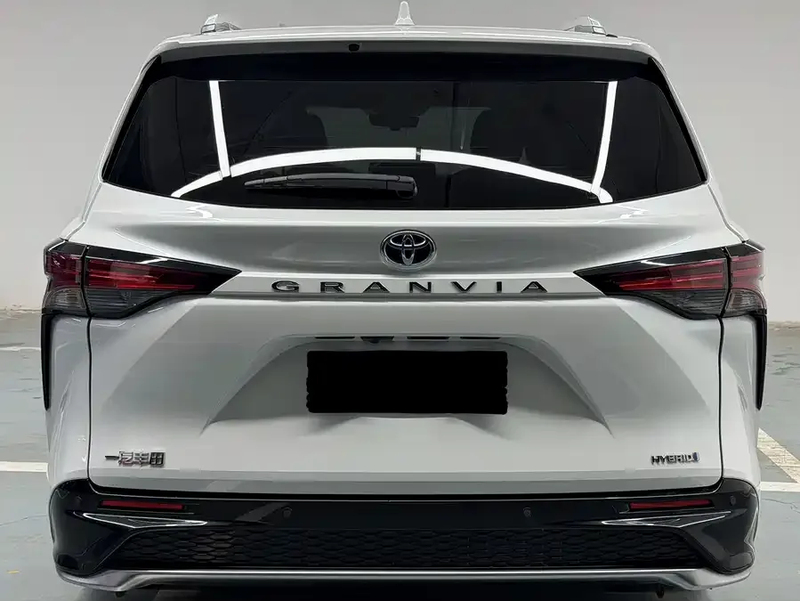Toyota Granvia Grevia 2024 2.5L Hybrid Premium PLUS Edition 2024 — миниатюра 5