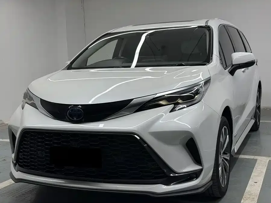 Toyota Granvia 2024