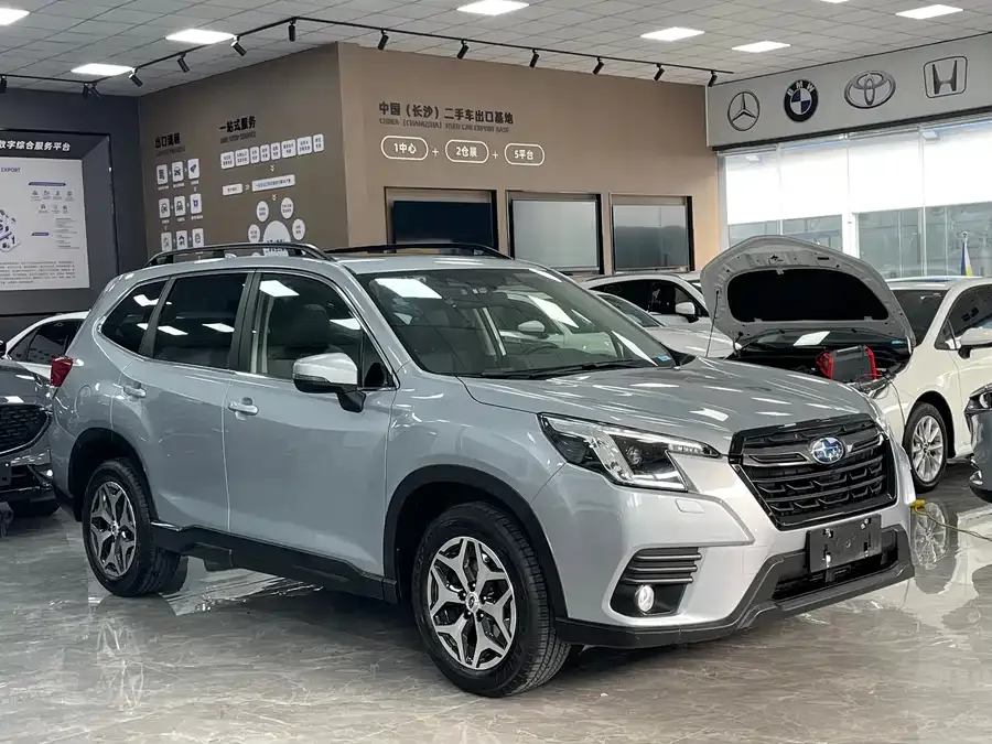 Subaru Forester Forester 2022 2.0i AWD Luxury Edition EyeSight 2022 — миниатюра 3