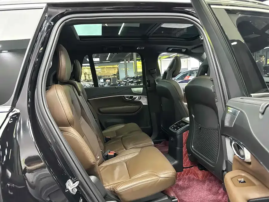 Volvo XC90 Plug-in Hybrid 2022 E-Drive Hybrid T8 Zhizun Luxury Edition 7 Seaters 2022 — миниатюра 5