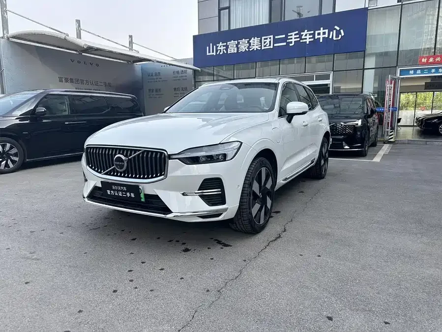 Volvo XC60 Plug-in Hybrid 2024