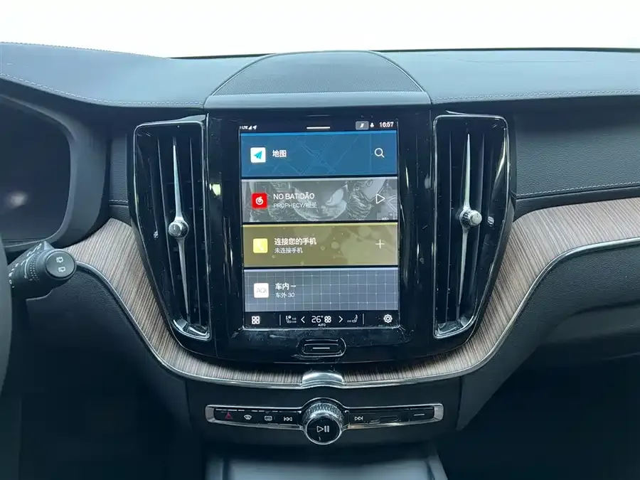 Volvo XC60 2022 B5 four-wheel drive Zhiyuan Deluxe Edition 2022 — миниатюра 4
