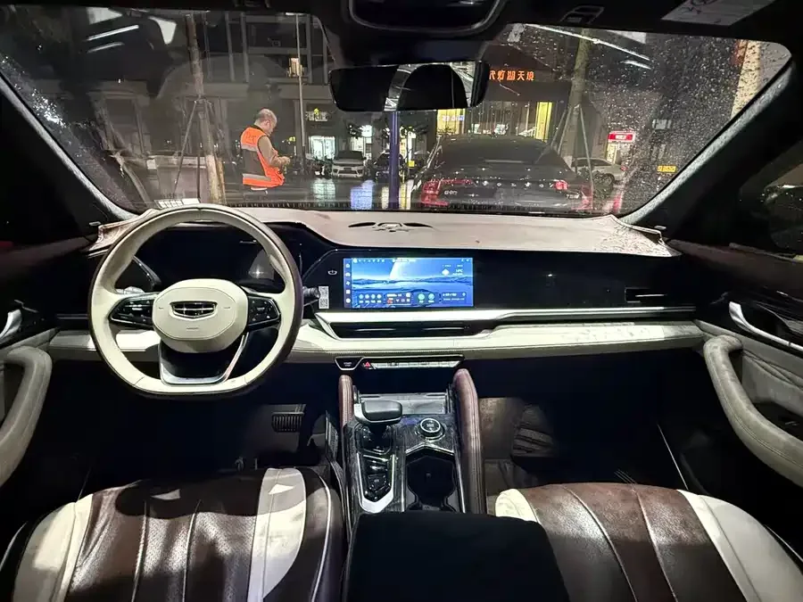 Geely Monjaro Xingyue L 2021 2.0TD DCT EVO 2WD Smart Edition 2023 — миниатюра 2