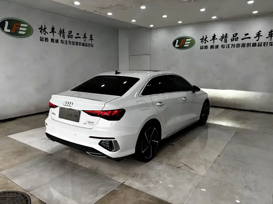 Audi A3 2021 A3L Limousine 35 TFSI Fashion Sports 2022 — миниатюра 2