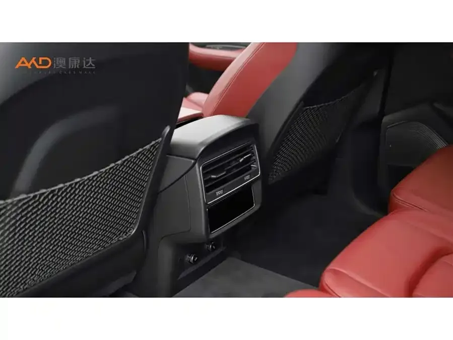 Audi SQ7 2024 4.0 TFSI Dark Knight Edition 2024 — миниатюра 3
