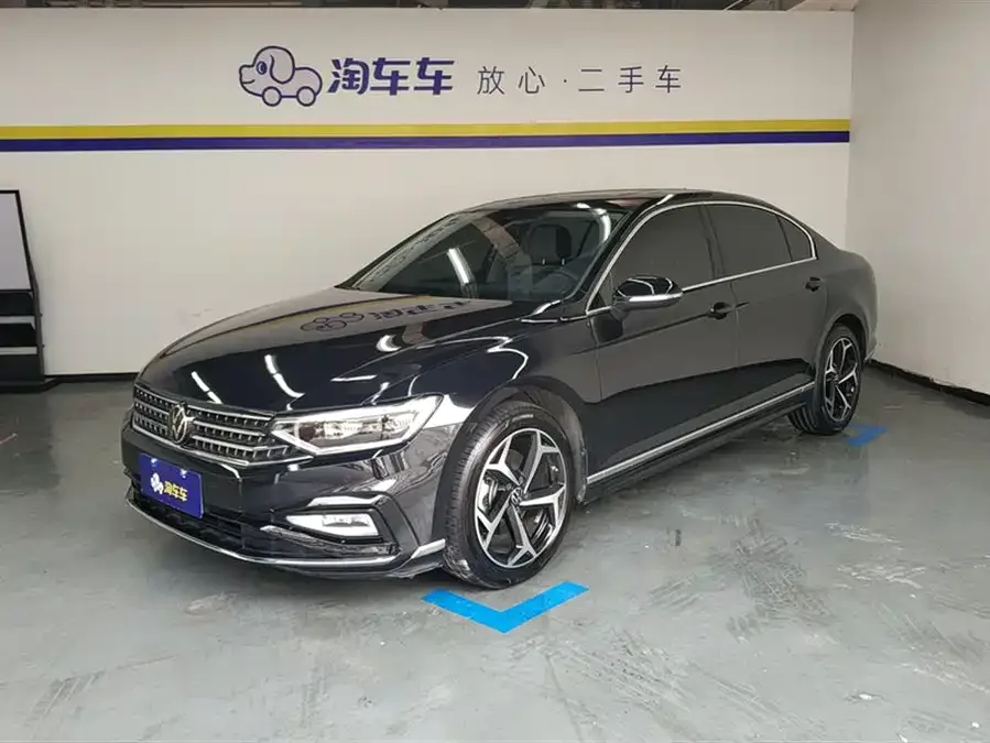 Volkswagen Magotan 2025