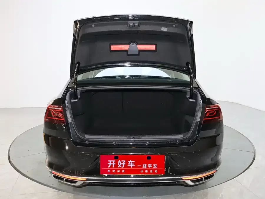 Volkswagen Magotan Magotan 2025 Public Edition 280TSI DSG Comfort Edition 2025 — миниатюра 2