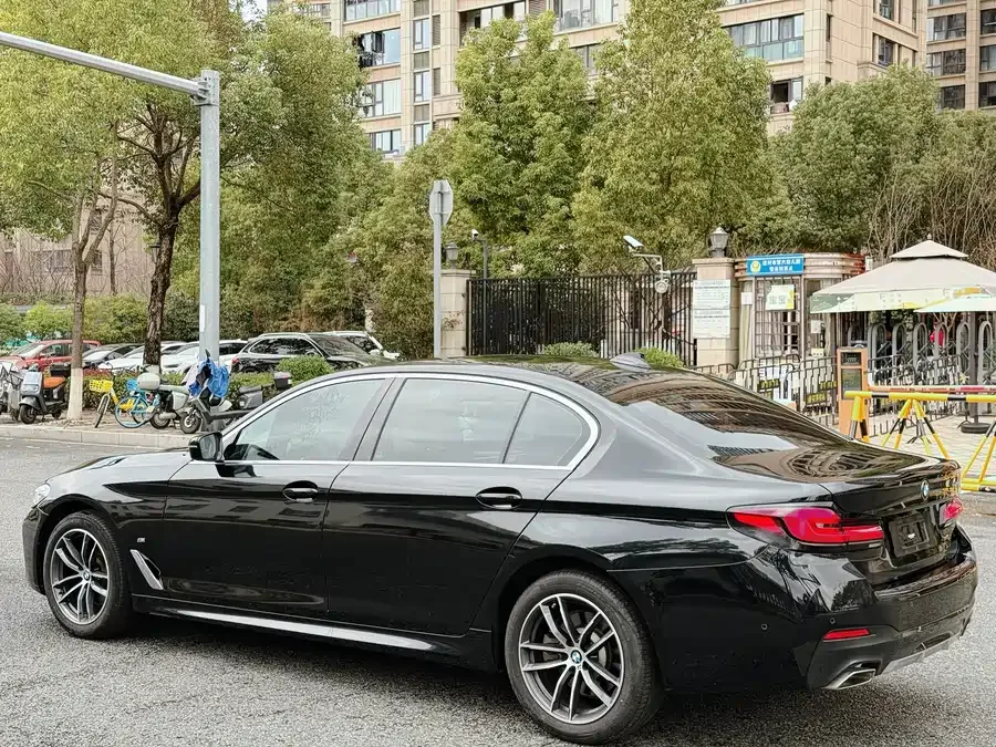 BMW 5 Series BMW 5 Series 2022 525Li M Sport Package 2023 — миниатюра 2
