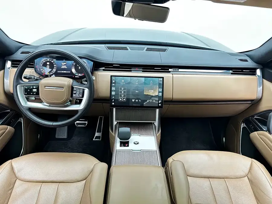Land Rover Range Rover Range Rover 2024 3.0 L6 360PS Grand Edition 2024 — миниатюра 4