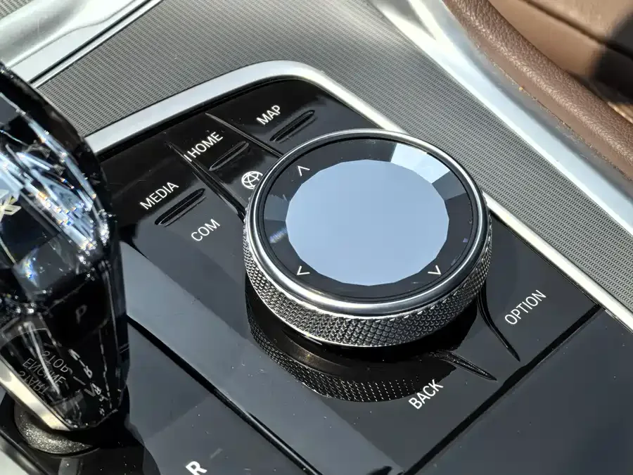 BMW X6 2022 xDrive30i M Sport Package 2022 — миниатюра 5