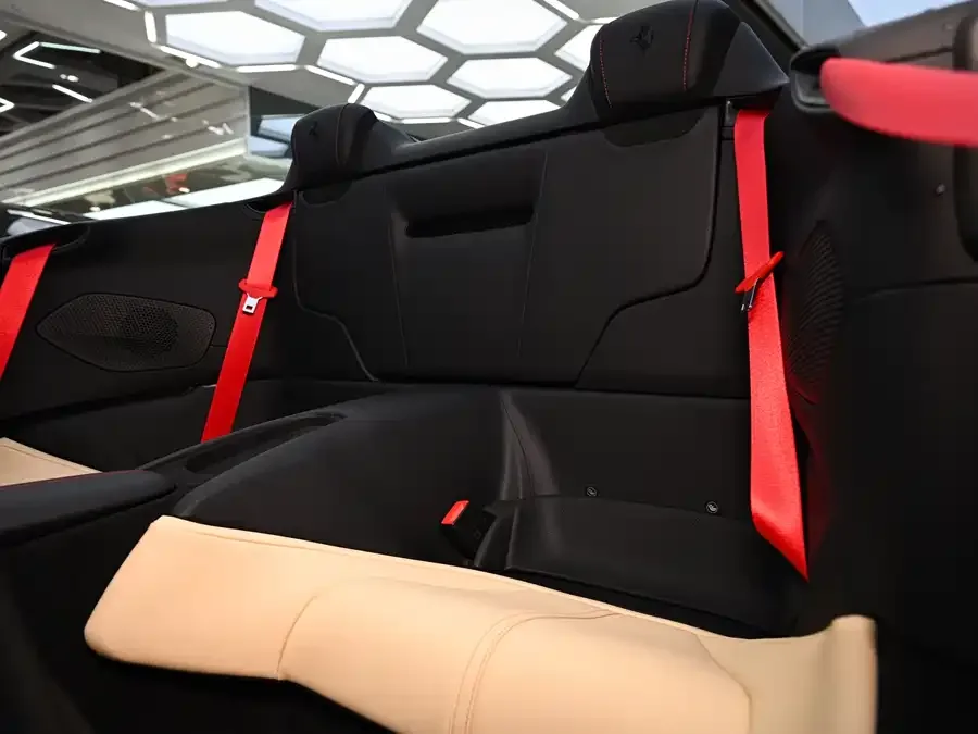 Ferrari Roma Roma 2023 Spider 2025 — миниатюра 3