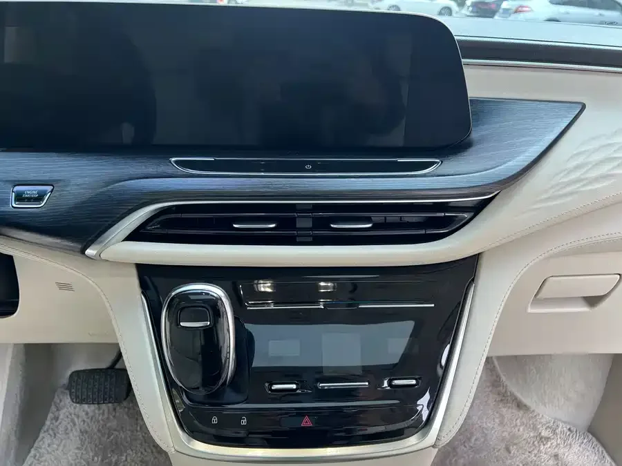 Buick GL8 2022 Avenir Six-seat Xianli Edition 2022 — миниатюра 4