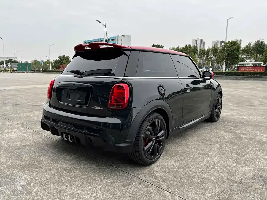 MINI JCW MINI JCW 2023 facelift 2.0T JOHN COOPER WORKS ALL-IN 2023 — миниатюра 4
